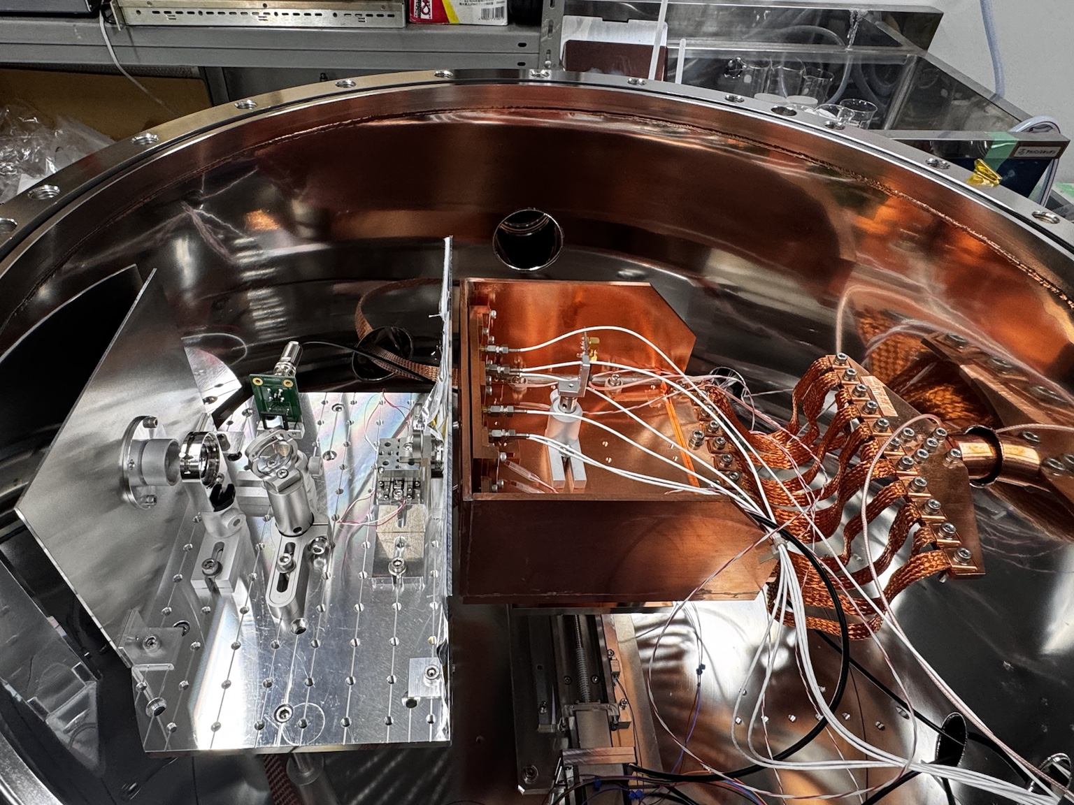 Inside of VUV cryogenic vacuum setup