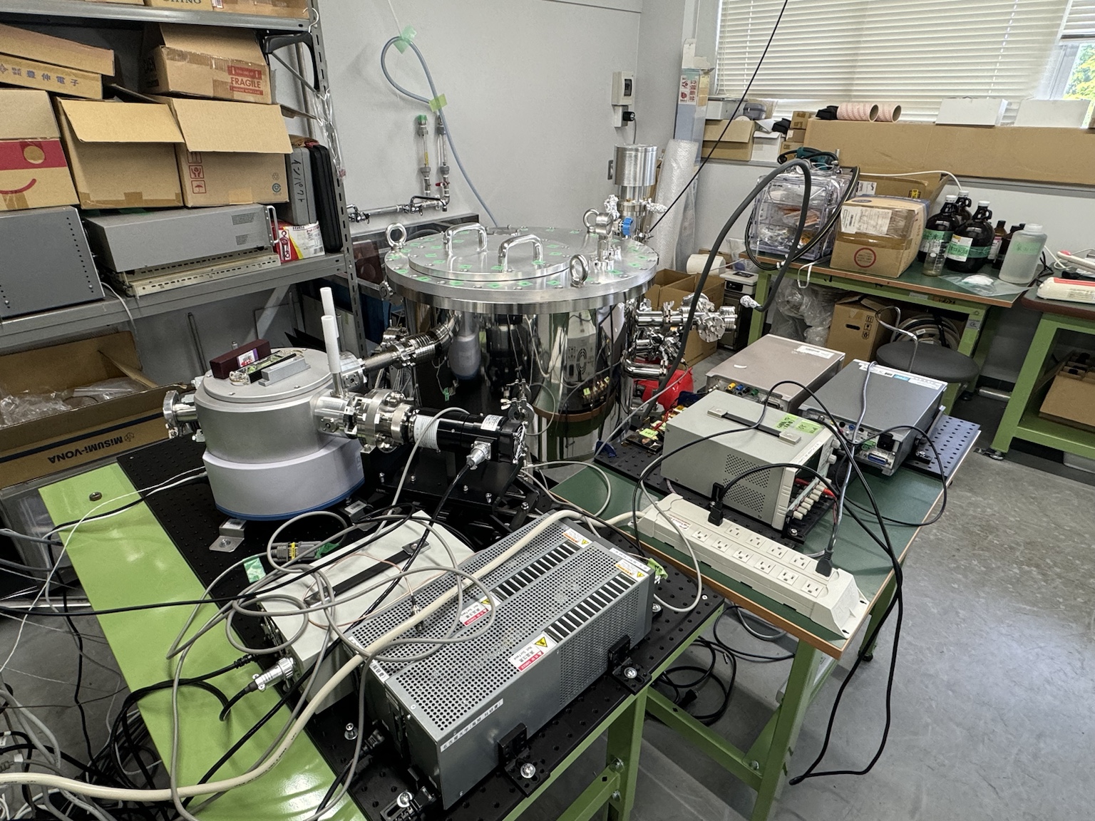 Outside of VUV cryogenic vacuum setup